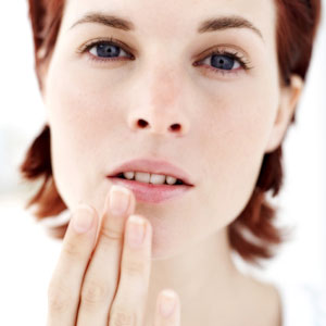 лечение на пукнатини по устните