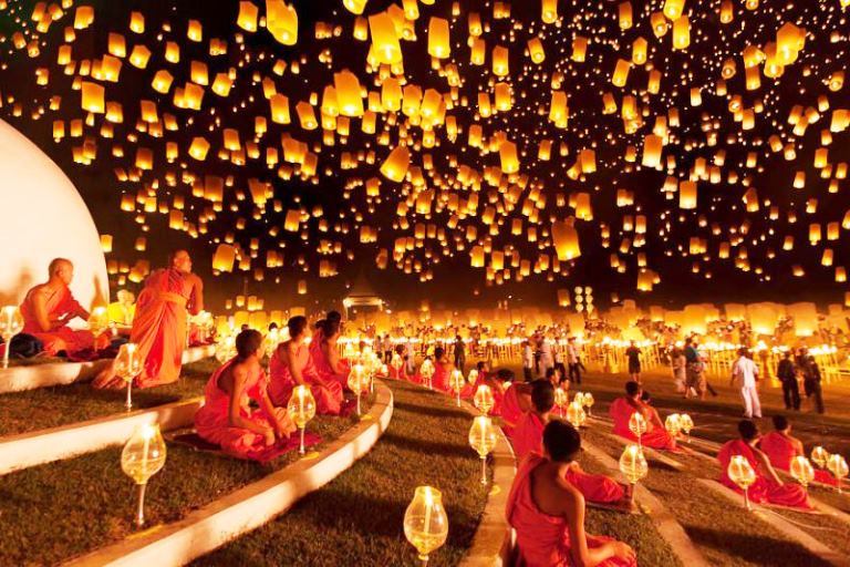 #1 Yi Peng Lantern Festival (Thailand)