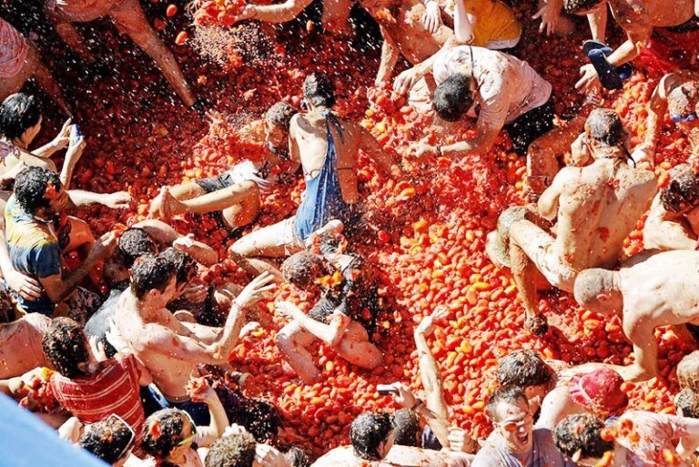 #20 La Tomatina Festival (Spain)2