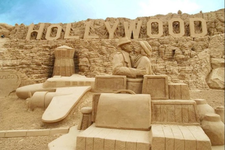 Hollywood-escultura-arena