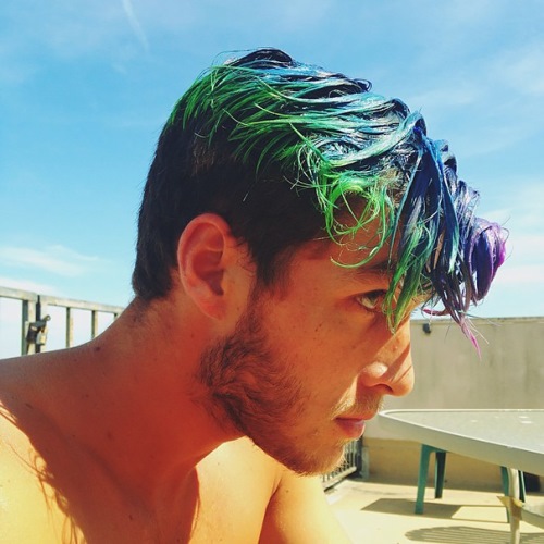 man colourful hair (10)