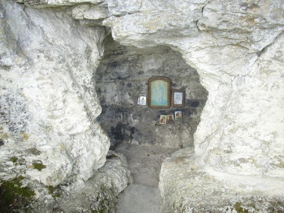 Пещерата Постница