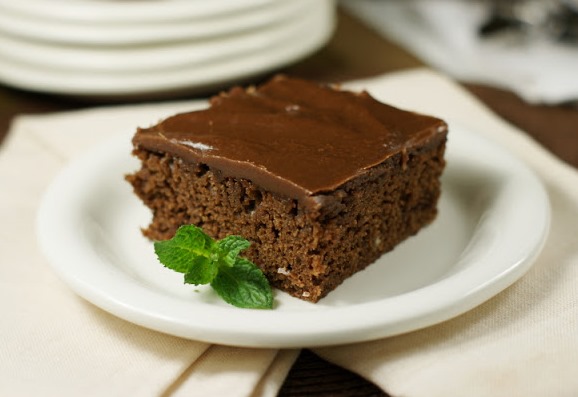Шоколадов сиропиран кейк