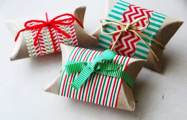 Създайте лесно елегантна опаковка за малък подарък.