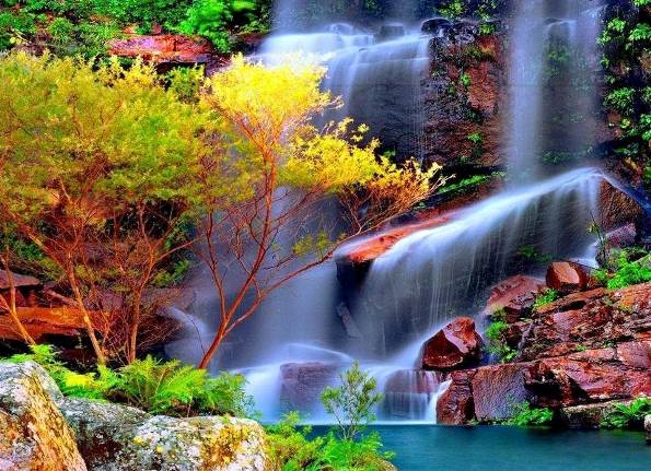Ободрителният въздух около водопада е зареден с отрицателни йони, за които се смята, че имат благотворен ефект върху тялото.