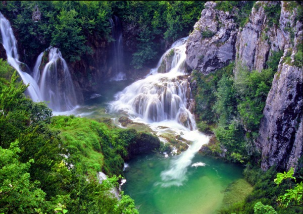 Крушунски водопади, с. Крушуна, община Летница