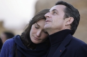 Карла Бруни пак бременна от Никола Саркози?